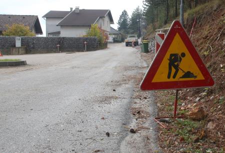 REKONSTRUKCIJA NOTRANJSKE CESTE PROTI KRAJCEVI ŽAGI  02 FOTO LJUBO VUKELIČ